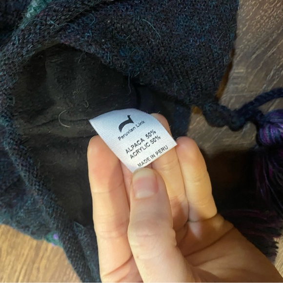 Alpaca Knit Hat with Earflaps - Picture 3 of 4